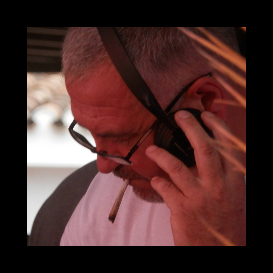 Frank Ainsworth - Soulful Garage DJ - Smooth vibes and deep cuts