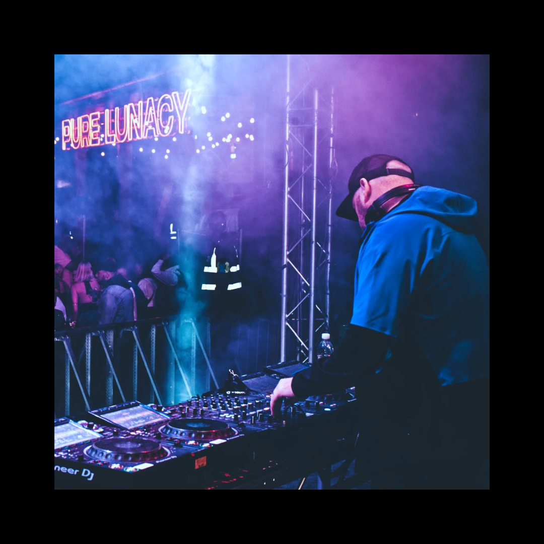 Tripz - UK Garage DJ - Pure lunacy on the decks